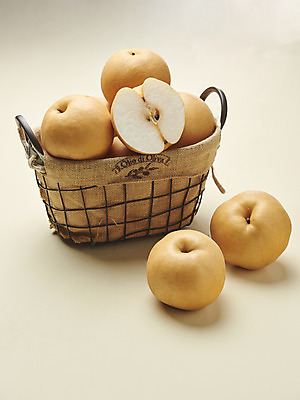 포토 JPG 스튜디오촬영 과일 단면 실내 누끼 사람없음 바구니 여러개 신선 배 달콤 오브젝트 흰배경 선물세트 명절선물 국내포토 명절 다수 백그라운드 선물 내부 흰색 맛 파일형식