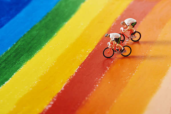 포토 JPG 스튜디오촬영 실내 미술 사람없음 컬러풀 자전거 오브젝트 그림 인물미니어처 미술교육 무지개색 창의력 창의성 국내포토 교육 컬러 문화예술 내부 바이크 미니어처 파일형식