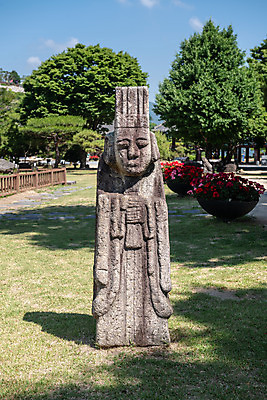포토 JPG 주간 한국전통 여행 유적지 풍경 사람없음 야외 여름 관광지 조각상 세계문화유산 문화재 역사 한국사 제천 청풍문화재단지 제천10경 국내포토 자연요소 전통 계절 고건축 한국 조형물 충청북도 파일형식