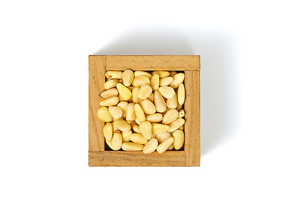 포토 JPG 스튜디오촬영 웰빙 실내 건강 사람없음 하이앵글 여러개 견과류 오브젝트 흰배경 정월대보름 잣 부럼 웰빙음식 되 플랫레이 슈퍼푸드 국내포토 명절 뷰포인트 다수 백그라운드 내부 흰색 플랫 건강식품 건강식 파일형식