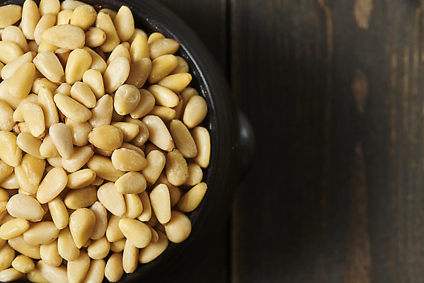 포토 JPG 스튜디오촬영 웰빙 실내 건강 근접촬영 사람없음 하이앵글 여러개 견과류 오브젝트 뚝배기 정월대보름 잣 부럼 웰빙음식 플랫레이 슈퍼푸드 나무배경 국내포토 명절 뷰포인트 다수 백그라운드 내부 플랫 건강식품 건강식 파일형식