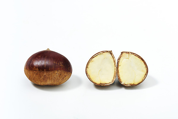 포토 JPG 스튜디오촬영 웰빙 단면 실내 건강 사람없음 견과류 세개 밤 오브젝트 흰배경 정월대보름 부럼 웰빙음식 슈퍼푸드 국내포토 명절 백그라운드 3 내부 흰색 건강식품 건강식 파일형식