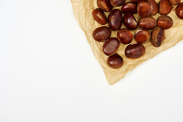 포토 JPG 스튜디오촬영 웰빙 실내 건강 사람없음 하이앵글 여러개 견과류 밤 오브젝트 흰배경 정월대보름 부럼 웰빙음식 플랫레이 슈퍼푸드 종이호일 국내포토 명절 뷰포인트 다수 백그라운드 내부 흰색 플랫 건강식품 건강식 파일형식