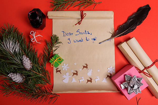 포토 JPG 해외이미지 손글씨 종이 잎 크리스마스 크리스마스용품 천사 눈꽃 실내 사람없음 선물상자 상자 하이앵글 루돌프 눈송이 두루마리 편지 솔방울 깃털펜 깃펜 빨간배경 잉크통 크리스마스배경 해외포토 식물 기념일 뷰포인트 백그라운드 사슴 눈_날씨 통 선물 내부 빨간색 펜 용품 파일형식 이미지허브