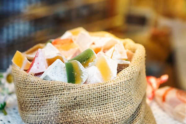 포토 JPG 해외이미지 실내 사람없음 아웃포커스 달콤 가득함 담기 자루 로쿰 해외포토 모션 디저트 촬영기법 내부 맛 터키음식 파일형식 이미지허브