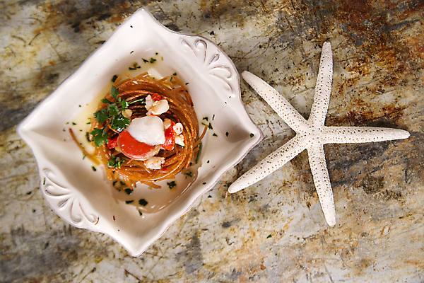 포토 JPG 해외이미지 접시 불가사리 실내 스파게티 사람없음 가리비 나무배경 해외포토 식기 백그라운드 조개 극피동물 파스타 내부 파일형식 이미지허브