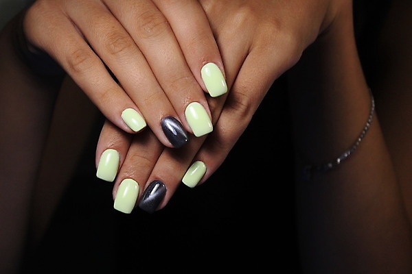 포토 JPG 해외이미지 손 디자인 여자 백그라운드 손가락 미술 사람없음 뷰티 유행 상점 검은색 흰색 못 우아함 손톱관리 손톱 돌봄 페디큐어 스타일 해외포토 컬러 컨셉 모션 문화예술 사람 신체부위 공구 네일아트 파일형식 이미지허브