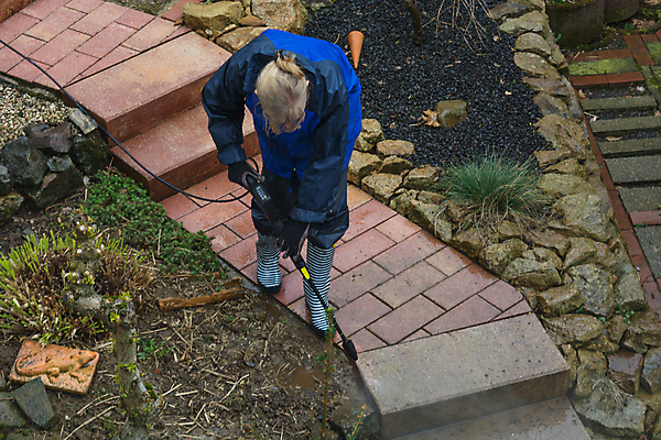 포토 JPG 해외이미지 직업 산업 비즈니스 가정 주택 이끼 사람없음 건물 목재 물 정원 장비 젖음 바위 공구 업무 보행로 수리 씻기 먼지 분무기 제트기 세탁기 청소부 노즐 압력 업그레이드 재주꾼 조작 콘크리트 해외포토 자연요소 나무 건축물 길 재료 비행기 청결 가전제품 돌_바위 도구 작업 파일형식 이미지허브
