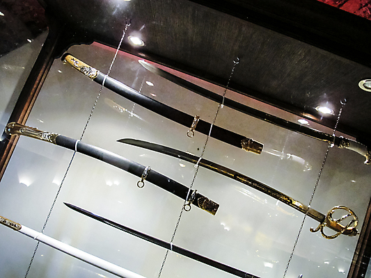 포토 JPG 해외이미지 전통 유럽 무기 미술 설명 사람없음 금속 수확 골동품 칼날 중세기사 중세 역사 칼 가장자리 극장 전시회 군용 육군 단검 복원 옛날 철강 해외포토 나라 농업 모션 재질 문화예술 군대 전시 검 둘레 파일형식 이미지허브