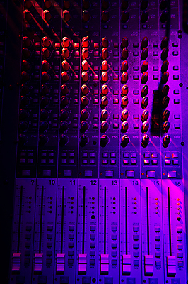 포토 JPG 해외이미지 음악 음향기기 사람없음 장비 DJ 제어 사운드믹서 해외포토 문화예술 전자제품 파일형식 이미지허브