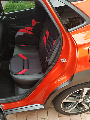 포토 JPG 해외이미지 육상교통 여행 의자 창문 교통시설 자동차 유리 새로움 사람없음 내부 회색 운전 바퀴 고급 핸들 가죽 속도 순환 스포츠카 계기판 속도계 차고 부족함 해외포토 교통수단 컬러 가구 교통 컨셉 모션 재질 시설 파일형식 이미지허브