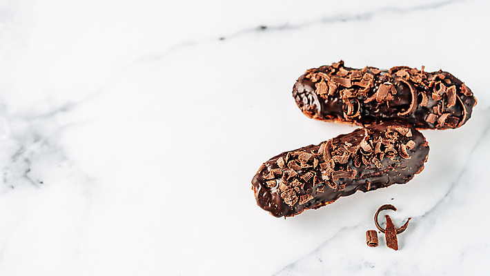 포토 JPG 해외이미지 디저트 사람없음 초콜릿 달콤 흰배경 대리석 에클레어 카피스페이스 해외포토 음식 백그라운드 재료 공백 흰색 맛 파일형식 이미지허브