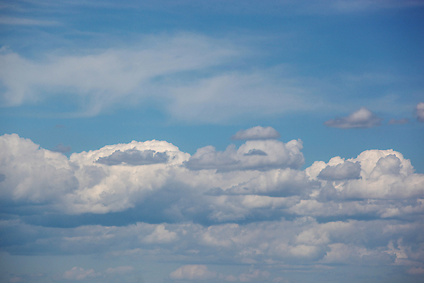 포토 JPG 해외이미지 구름 백그라운드 자연 하늘 바람 날씨 추상 휴식 풍경 사람없음 야외 가로 여름 파란색 빛 컬러풀 햇빛 뷰티 환경 맑음 침묵 자유 흰색 전원 장면 천국 솜털 흐림 해외포토 자연요소 계절 컬러 컨셉 무늬 태양 소리 전기에너지 생태계 파일형식 이미지허브