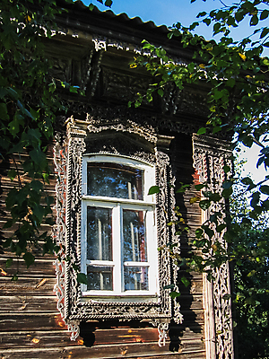 포토 JPG 해외이미지 외관 문화 벽 조각 백그라운드 잎 건축양식 창문 유리 거리 주택 3 사람없음 야외 건물 목재 장식 빨간색 파란색 마을 회색 성장 덮개 흰색 시골 소나무 오스트리아 재산 작음 버리기 시골집 박물관 러시아 내추럴 대칭 옛날 해외포토 나무 식물 건축물 건축 유럽 컬러 재료 모션 재질 금융 뚜껑 크기 파일형식 이미지허브
