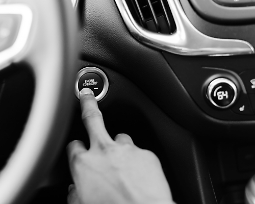 포토 JPG 해외이미지 손 손가락 교통시설 자동차 열쇠 동양인 사람없음 내부 빛 검은색 미국 힘 장비 긴급 오픈 원형 운전사 고급 닫기 입장 묘사 시작 출발 전자 언론 시스템 멀리 엔진 스위치 모터 계기판 그만 자동 점화 제어 해외포토 도형 직업 육상교통 컬러 교통 컨셉 북아메리카 모션 인종 신체부위 시설 파일형식 이미지허브