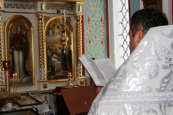 포토 JPG 해외이미지 전통 손 기독교 종교 십자가 사람없음 물 머리 교회 흰색 축하 아기 아빠 작음 성직자 신성 성체 세례 신앙심 해외포토 자연요소 컬러 컨셉 가족 종교건축 사람 건물 신체부위 크기 파일형식 이미지허브