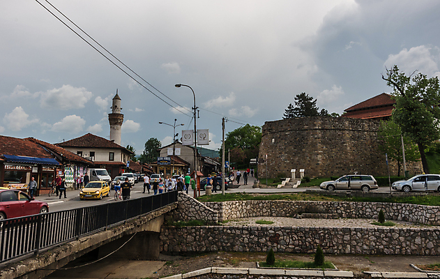 포토 JPG 해외이미지 나무 식물 전통 공원 유럽 문화 음식 여행 건축양식 하늘 호텔 새로움 주택 사람 풍경 사람없음 야외 건물 물 강 도시풍경 정원 일몰 도시 센터 도심 장면 타운 동쪽 일반 7월 발칸반도 세르비아 옛날 해외포토 자연요소 건축물 공공시설 건축 나라 컨셉 숙소 노을 날짜 방향 파일형식 이미지허브