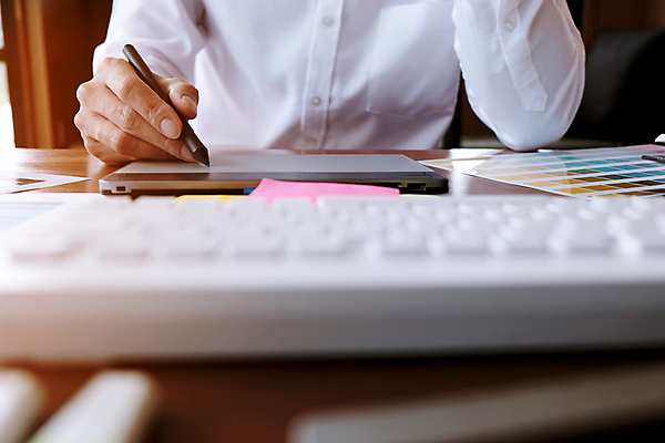 포토 JPG 해외이미지 직업 디자인 산업 생각 비즈니스 건축양식 상상 협력 주택 아이디어 직장 관리 창조 사람 성인 사람없음 그래픽 컴퓨터 컬러풀 사무실 견본 업무 그룹 선택 계획 건축가 디자이너 예술가 예시 프로젝트 효율 힙스터 해외포토 패션 건축 컬러 컨셉 회사 건물 전자제품 작업 파일형식 이미지허브