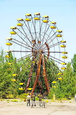 포토 JPG 해외이미지 공원 어린이 건축양식 지붕 휴가 사람없음 강 환경 힘 죽음 도시 바퀴 유령 무서움 11월 사건 버리기 타운 회전목마 원자력 방사능 방사선 방치 소비에트 옛날 우크라이나 재앙 핵심 해외포토 공공시설 건축 감정 유럽 모션 사람 에너지 날짜 놀이기구 파일형식 이미지허브