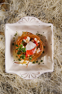 포토 JPG 해외이미지 접시 실내 스파게티 사람없음 그물 가리비 나무배경 해외포토 식기 백그라운드 조개 파스타 내부 파일형식 이미지허브