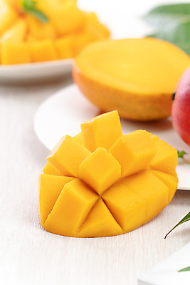 포토 JPG 해외이미지 사람없음 아웃포커스 흰배경 슬라이스 망고 해외포토 백그라운드 촬영기법 흰색 열대과일 파일형식 이미지허브