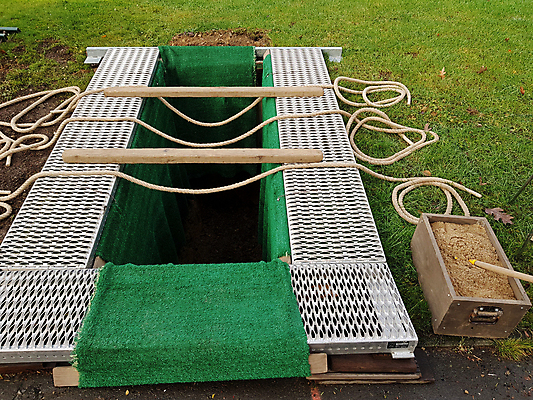 포토 JPG 해외이미지 꽃 문화 지구 가족 휴식 산 사람없음 모래사장 평화 천주교 구멍 묘사 먼지 기념물 흙더미 천연기념물 장례 우울증 장례식 조언 해외포토 식물 종교 바다 컨셉 관계 흙 질병 파일형식 더미 이미지허브