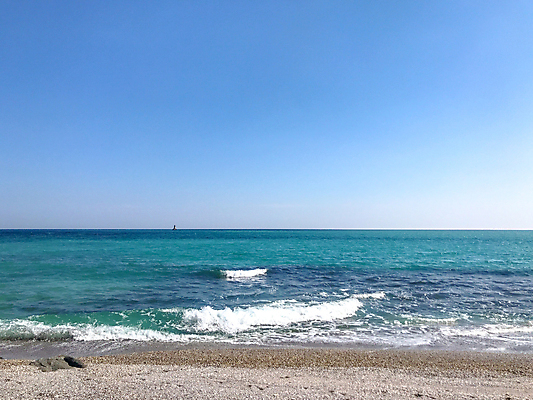 포토 JPG 해외이미지 물결 바다 여행 자연 하늘 날씨 휴가 풍경 사람없음 야외 물 여름 파란색 관광지 컬러풀 뷰티 환경 맑음 흐름 신선 영혼 순수 불가리아 영원 수평선 해외포토 자연요소 계절 컬러 컨셉 생태계 파일형식 남유럽 이미지허브
