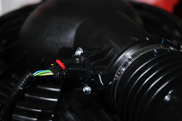 포토 JPG 해외이미지 음악 백그라운드 교통시설 자동차 실내 안전 사람없음 소리 장비 공구 업무 작업 엔지니어 수리 닫기 플러그 보호 연결 고장 서비스 검색 역동적 보안 공포 오디오 철사 시스템 고정 기어 계기판 방법 설치 자동 배선 해외포토 육상교통 교통 컨셉 모션 문화예술 내부 전자제품 한자 도구 기술자 시설 파일형식 이미지허브