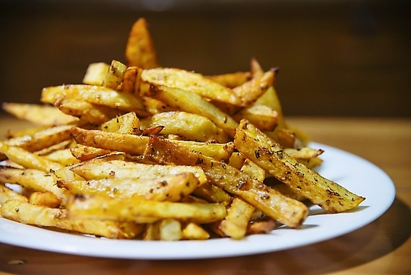 포토 JPG 해외이미지 접시 손 음식 백그라운드 다이어트 재료 탁자 감자 건강 요리 사람없음 목재 노란색 주방 식사 저녁식사 에너지 튀김 감자튀김 흰색 신선 뜨거움 우아함 맛 강의 먹기 배고픔 비만 냄새 칼로리 프랑스어 점심식사 식욕 핸드메이드 맛있는 해외포토 나무 문자 식기 컬러 가구 컨셉 채소 모션 신체부위 몸매 파일형식 이미지허브