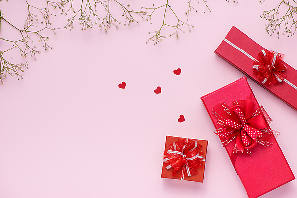 포토 JPG 해외이미지 식물 실내 사람없음 선물상자 하이앵글 하트 어머니의날 분홍색배경 해외포토 모양 기념일 뷰포인트 분홍색 백그라운드 선물 내부 상자 미국문화 파일형식 이미지허브