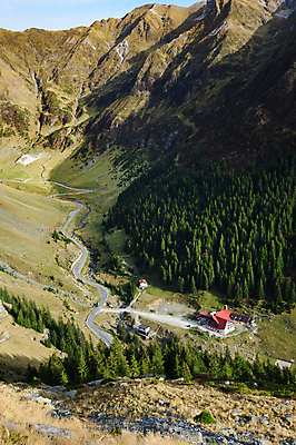 포토 JPG 해외이미지 주간 유럽 자연 산 주택 사람없음 야외 숲 산악지대 해외포토 자연요소 나라 건물 생태계 파일형식 이미지허브