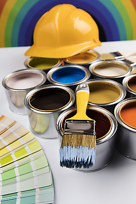 포토 JPG 해외이미지 무지개 실내 사람없음 페인트 안전모 흰배경 페인트통 페인트붓 해외포토 컬러칩 자연요소 백그라운드 통 내부 흰색 붓 헬멧 안전장비 파일형식 이미지허브