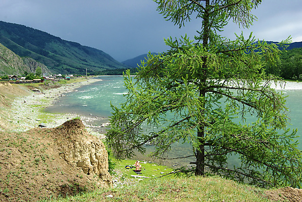 포토 JPG 해외이미지 나무 구름 호수 여행 자연 하늘 산 파노라마 이끼 풍경 사람없음 야외 목재 초록색 물 여름 강 햇빛 태양 환경 계곡 침묵 봄 바위 전원 시골 신선 개울 숲 위험 땅 언덕 러시아 장면 침엽수 내추럴 산악지대 린스 삼림지대 생태학 전국 해외포토 자연요소 식물 계절 교육 유럽 컬러 컨셉 재료 촬영기법 소리 돌_바위 전기에너지 생태계 파일형식 이미지허브