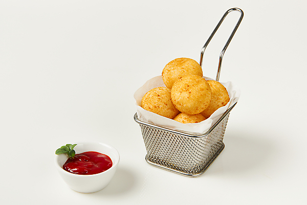 포토 JPG 스튜디오촬영 음식 실내 사람없음 튀김 케첩 흰배경 담기 기름종이 새싹채소 소스그릇 치즈볼 튀김망 바삭바삭 국내포토 그릇 종이 백그라운드 컨셉 채소 모션 디저트 내부 조리도구 흰색 소스_음식 파일형식