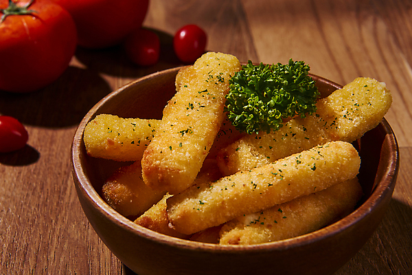 포토 JPG 스튜디오촬영 음식 토마토 방울토마토 실내 사람없음 튀김 담기 나무그릇 파슬리가루 치즈스틱 바삭바삭 나무배경 국내포토 그릇 백그라운드 컨셉 채소 모션 내부 목재 과자 가루 파일형식