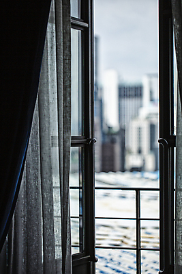 포토 JPG 창문 서울 실내 풍경 사람없음 건물 아웃포커스 도시풍경 커튼 시원함 국내포토 건축물 한국 촬영기법 내부 도시 파일형식