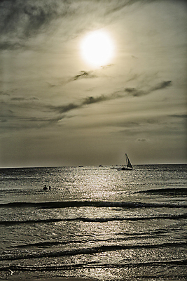 포토 JPG 주간 구름 해외풍경 바다 하늘 휴가 휴식 필리핀 사람없음 야외 태양 일몰 돛단배 휴양지 보라카이 수평선 국내포토 자연요소 해외 컨셉 배_교통 풍경 노을 동남아시아 장소 파일형식