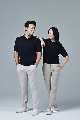 포토 JPG 스튜디오촬영 전신 커플 응시 여자 남자 커플라이프 40대 중년 중년라이프 회색배경 실내 서기 미소 두명 앞모습 캐주얼 마주보기 한국인 주머니손 중년만 어깨에손 딩크족 영포티 국내포토 라이프스타일 시선 옷 뷰포인트 백그라운드 관계 모션 표정 사람 동양인 성인 내부 회색 신조어 성인만 파일형식