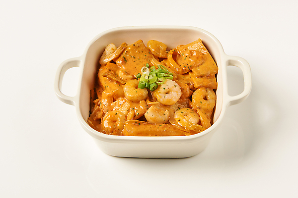 포토 JPG 스튜디오촬영 그릇 새우 실내 요리 사람없음 분식 흰배경 파 로제떡볶이 국내포토 식기 음식 백그라운드 채소 갑각류 내부 흰색 떡볶이 파일형식