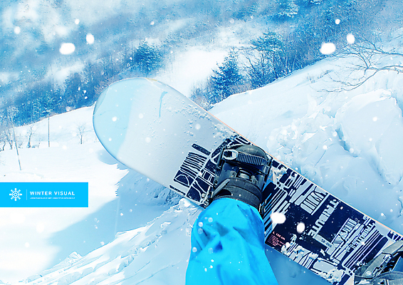 PSD 편집이미지 하늘색 설경 겨울 발 겨울스포츠 신체부위 하반신 눈 스노우보드 스키복 스노우보더 스노우보드부츠 이미지편집 자연요소 옷 계절 스포츠 날씨 스키 운동선수 부츠 사람 풍경 파란색 보드_스포츠 파일형식