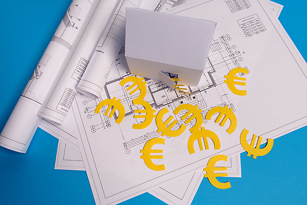 포토 JPG 해외이미지 모양 모델 디자인 종이 백그라운드 컨셉 돈 비즈니스 건축양식 새로움 주택 사람없음 건물 파란색 세일 쌓기 동전 저축 유로 흰색 재산 구매 계획 건축가 작음 발사 심볼 오브젝트 시작 투자 청사진 대출 넘어짐 독립 존재 진짜 처음 해외포토 직업 건축물 건축 컬러 모션 금융 쇼핑 크기 파일형식 이미지허브