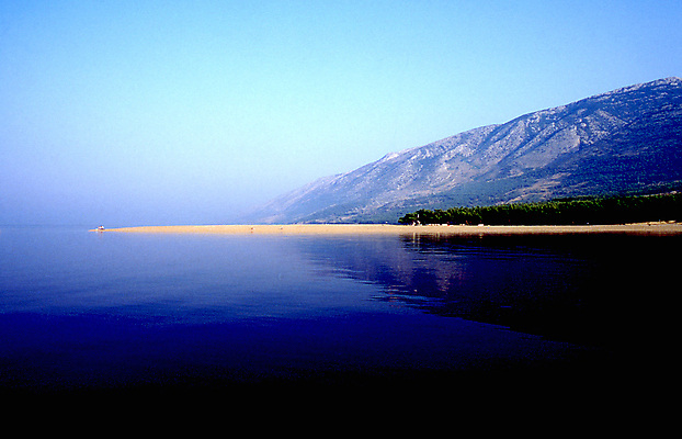 포토 JPG 해외이미지 계절 호수 파도 바다 백그라운드 자연 하늘 표면 날씨 휴가 휴식 항해 사람없음 옆모습 물 파란색 빛 햇빛 태양 여행객 평화 우주 계곡 맑음 봄 만 크루즈 휴양지 장면 크로아티아 산소 남쪽 오존 해외포토 자연요소 유럽 뷰포인트 컬러 컨셉 배_교통 사람 장소 원소 방향 생태계 파일형식 이미지허브