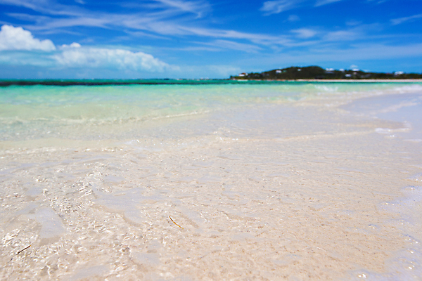 포토 JPG 해외이미지 주간 파도 하늘 해변 사람없음 야외 여름 여름풍경 휴양지 해외포토 자연요소 계절 바다 풍경 장소 파일형식 여름_계절 이미지허브