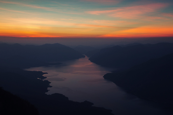 포토 JPG 해외이미지 공원 실루엣 아시아 호수 여행 백그라운드 태국 자연 하늘 아침 산 사람없음 야외 물 파란색 빛 강 컬러풀 햇빛 뷰티 노란색 일출 계곡 맑음 일몰 숲 열대우림 장면 내추럴 전국 해외포토 주간 자연요소 공공시설 나라 컬러 날씨 촬영기법 태양 노을 생태계 파일형식 이미지허브