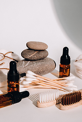 포토 JPG 해외이미지 사람없음 돌_바위 오브젝트 에코 친환경 재활용품 공병 면봉 친환경제품 대나무칫솔 해외포토 환경 재활용 칫솔 병_담는 파일형식 이미지허브