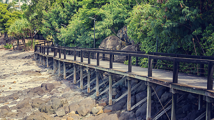 포토 JPG 해외이미지 계절 공원 길 바다 여행 백그라운드 잎 난간 자연 전등 산 경사 사람없음 야외 목재 운동 걷기 환경 산책 산책로 판넬 호주 암초 선로 수목 해외포토 나무 식물 공공시설 재료 모션 휴식 조명 건강 오세아니아 생태계 파일형식 이미지허브