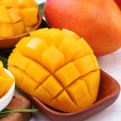 포토 JPG 해외이미지 스튜디오촬영 그릇 나뭇잎 쟁반 근접촬영 사람없음 목재 노란색 망고 해외포토 나무 식기 뷰포인트 컬러 잎 재료 실내 열대과일 파일형식 이미지허브