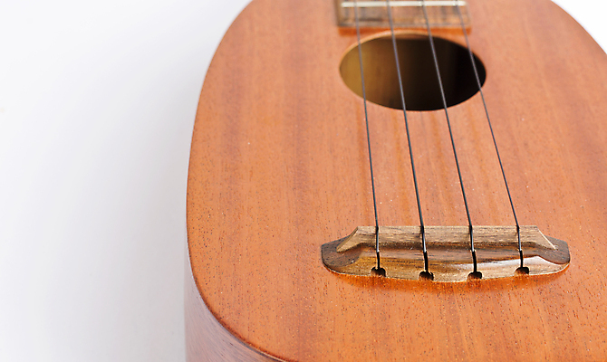 포토 JPG 해외이미지 전통 디자인 문화 줄 음악 섬 백그라운드 가정 손잡이 미술 사람 여러명 사람없음 목재 가로 갈색 소리 장비 금지 흰색 기구 기타 끈 작음 큼 오브젝트 싱글 하와이 뮤지컬 하와이인 해외포토 외국인 나무 컬러 다수 재료 현악기 문화예술 미국 크기 파일형식 이미지허브