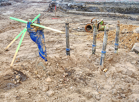 포토 JPG 해외이미지 산업 지구 선 밭 비즈니스 새로움 건조 한명 건물 물 농장 농경지 환경 금속 정원 기계 장비 업무 뜨거움 구멍 액체 시장 신장 수리 수증기 플라스틱 땅 발굴 메인 언덕 파이프 가스 지하 무거움 주인 땅바닥 송곳 수평선 해외포토 자연요소 1 건축물 컨셉 농업 재질 바닥 사람 작업 비뇨기관 무게 파일형식 이미지허브