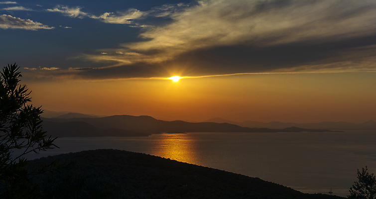 포토 JPG 해외이미지 바다 여행 백그라운드 오렌지 자연 하늘 휴가 해변 사람없음 야외 물 빛 햇빛 태양 뷰티 반사 노란색 황혼 일몰 새벽 저녁 그리스 그리스인 발칸반도 수평선 해외포토 자연요소 서양인 유럽 컬러 과일 노을 야간 생태계 파일형식 이미지허브